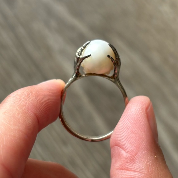 Pearl Skull Ring with box and bracelet - Picture 3 of 14